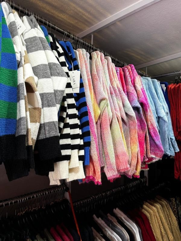 camion alm textile aménagé en magasin